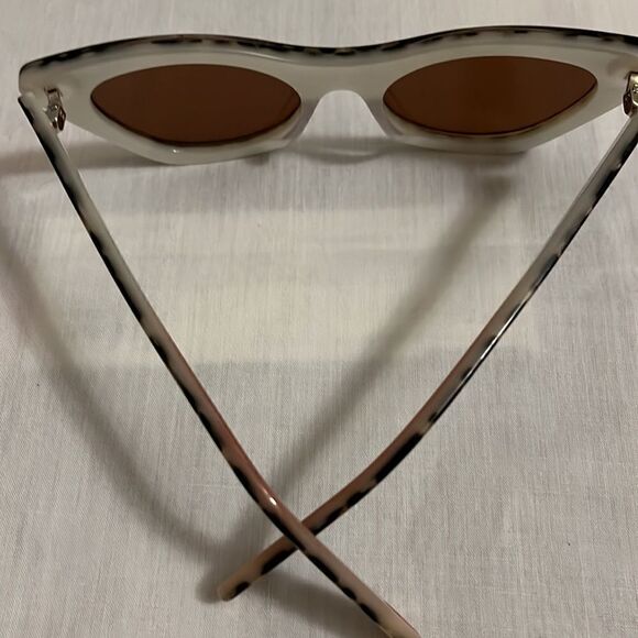 Lele Sadoughi Downtown Acetate Cat-Eye Sunglasses NWT $175 - Picture 7 of 10